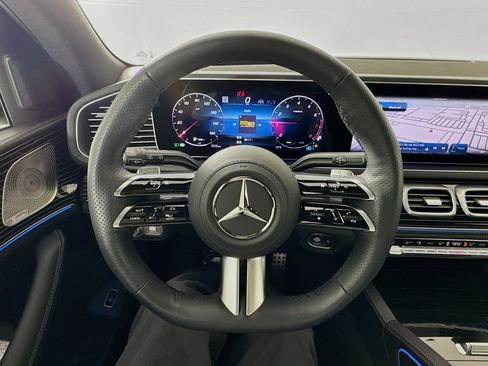 Used 2026 Mercedes-Benz GLS 580 4MATIC image 12