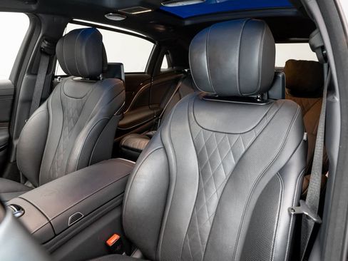 Used 2020 Mercedes-Benz Maybach S 560 4MATIC image 12