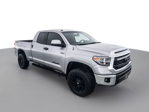 Used 2015 Toyota Tundra SR5 w/ SR5 Upgrade Package RWD image 3