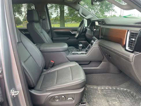 Used 2024 GMC Sierra 1500 Denali w/ Technology Package AWD/4WD image 18