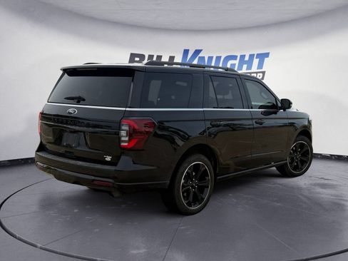 Used 2023 Ford Expedition Limited AWD/4WD image 5