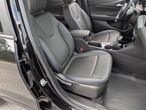 Used 2025 Buick Encore GX Sport Touring w/ Advanced Technology Package FWD image 20