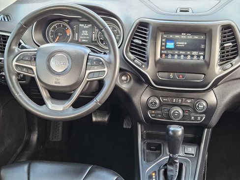 Used 2020 Jeep Cherokee Latitude Plus FWD image 26
