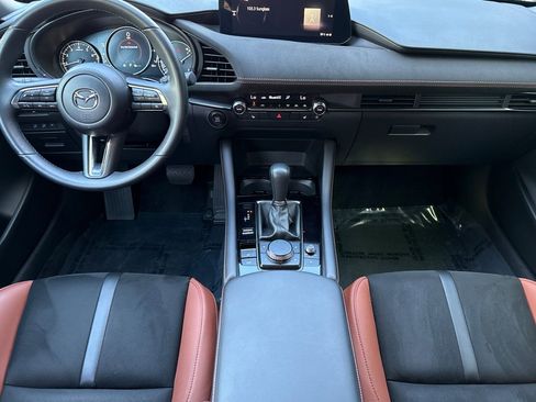 Certified 2025 MAZDA MAZDA3 Carbon image 15