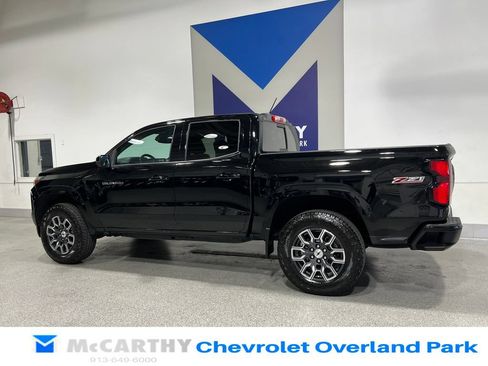 Used 2023 Chevrolet Colorado Z71 w/ Z71 Convenience Package 2 AWD/4WD image 8