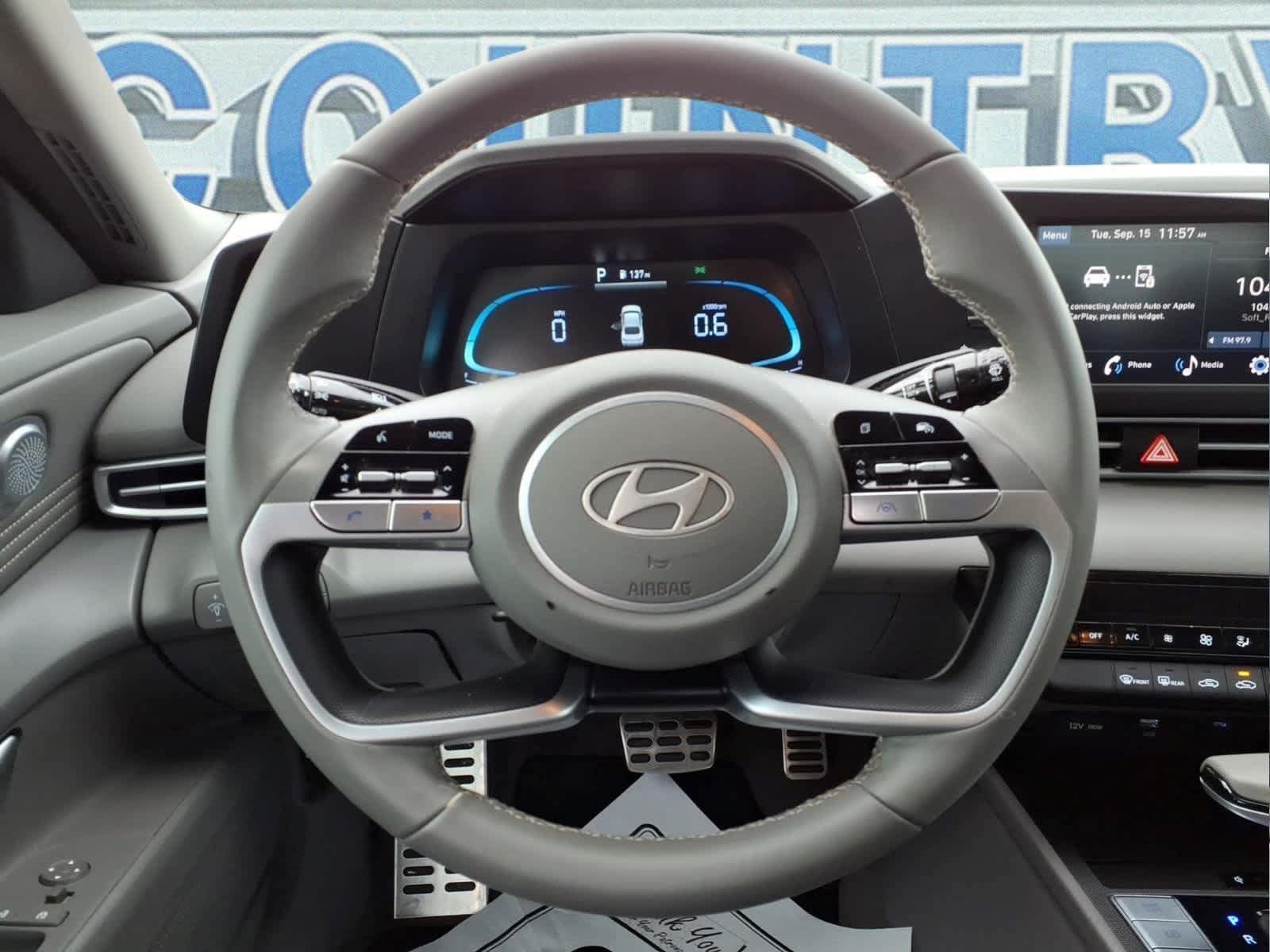 Used 2025 Hyundai Elantra Sport FWD image 15