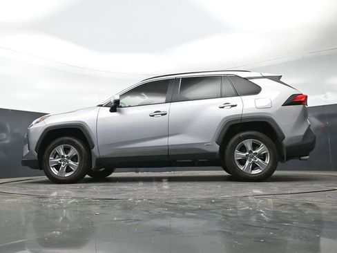 Used 2023 Toyota RAV4 XLE AWD/4WD image 39