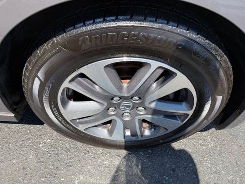 Used 2016 Honda Odyssey Touring Elite image 12