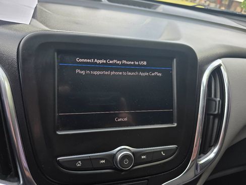 Used 2021 Chevrolet Equinox LS image 35