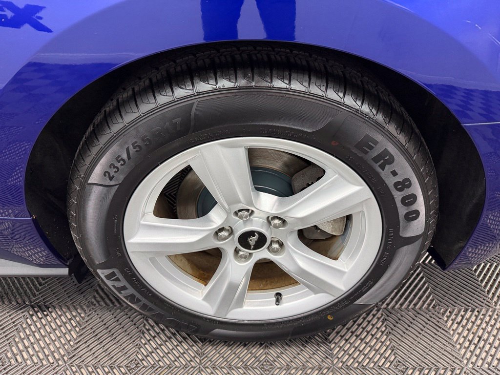 Used 2015 Ford Mustang Coupe RWD image 20