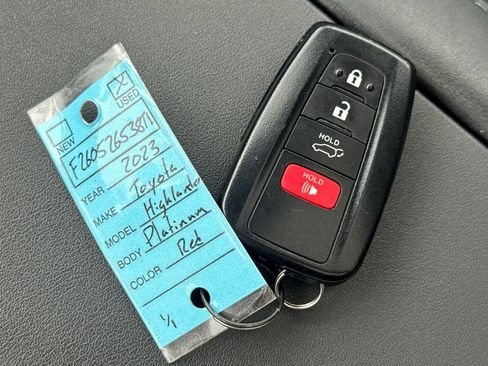 Used 2023 Toyota Highlander Platinum AWD/4WD image 55