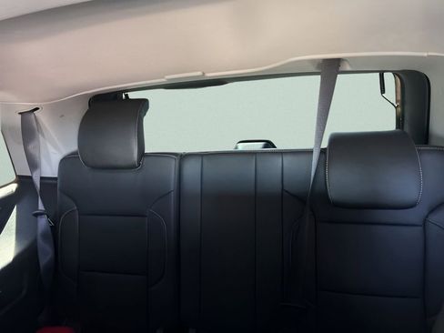 Used 2018 GMC Yukon SLT image 18