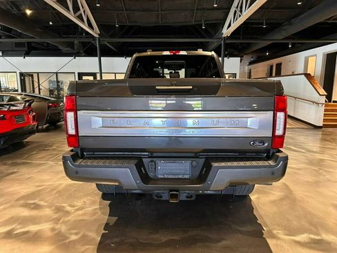 Used 2020 Ford F250 Platinum w/ FX4 Off-Road Package AWD/4WD image 4