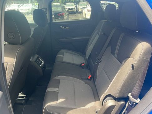 Used 2025 Chevrolet Blazer LT FWD image 27