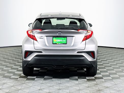 Used 2019 Toyota C-HR LE FWD image 8