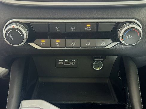 Used 2023 Nissan Altima 2.5 SV FWD image 23