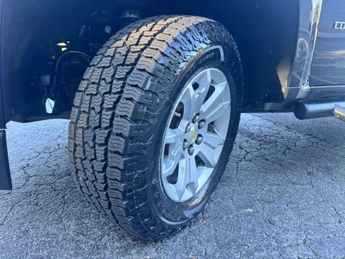 Used 2019 Chevrolet Colorado Z71 AWD/4WD image 26
