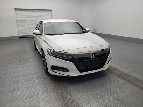 Used 2018 Honda Accord Sport image 14