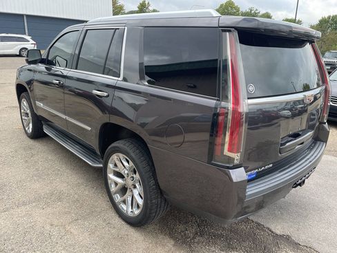 Used 2016 Cadillac Escalade Luxury image 5