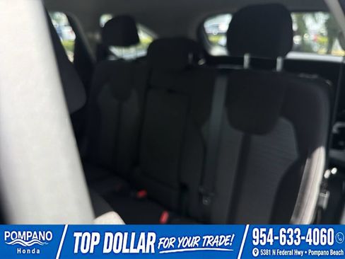 Used 2023 Kia Sorento LX FWD image 25