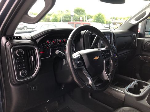 Used 2020 Chevrolet Silverado 2500 LTZ w/ LTZ Plus Package AWD/4WD image 17