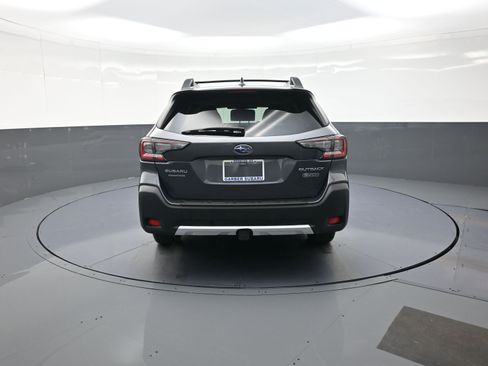 Used 2023 Subaru Outback Limited image 4