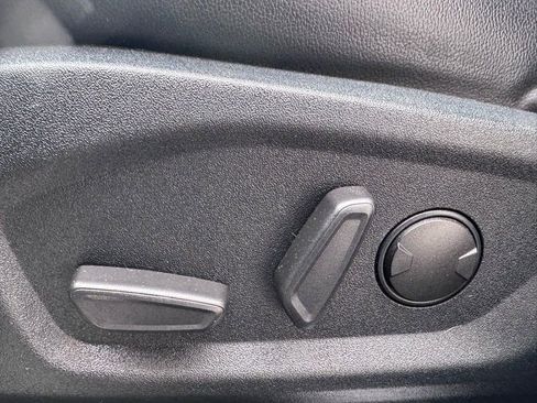 Used 2020 Ford Edge ST-Line w/ Cold Weather Package image 16