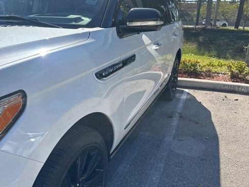 Certified 2024 Lincoln Navigator Black Label image 2