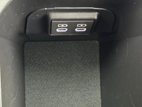 Used 2025 Toyota RAV4 XLE w/ Convenience Package FWD image 31