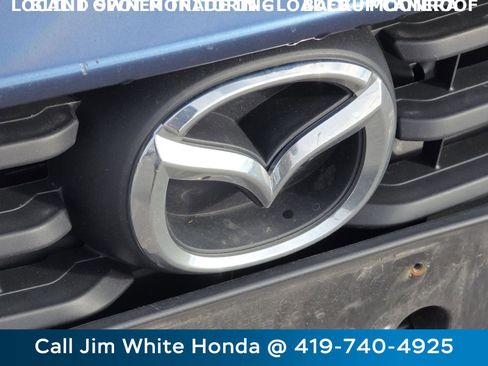 Used 2018 MAZDA MAZDA3 Touring image 16