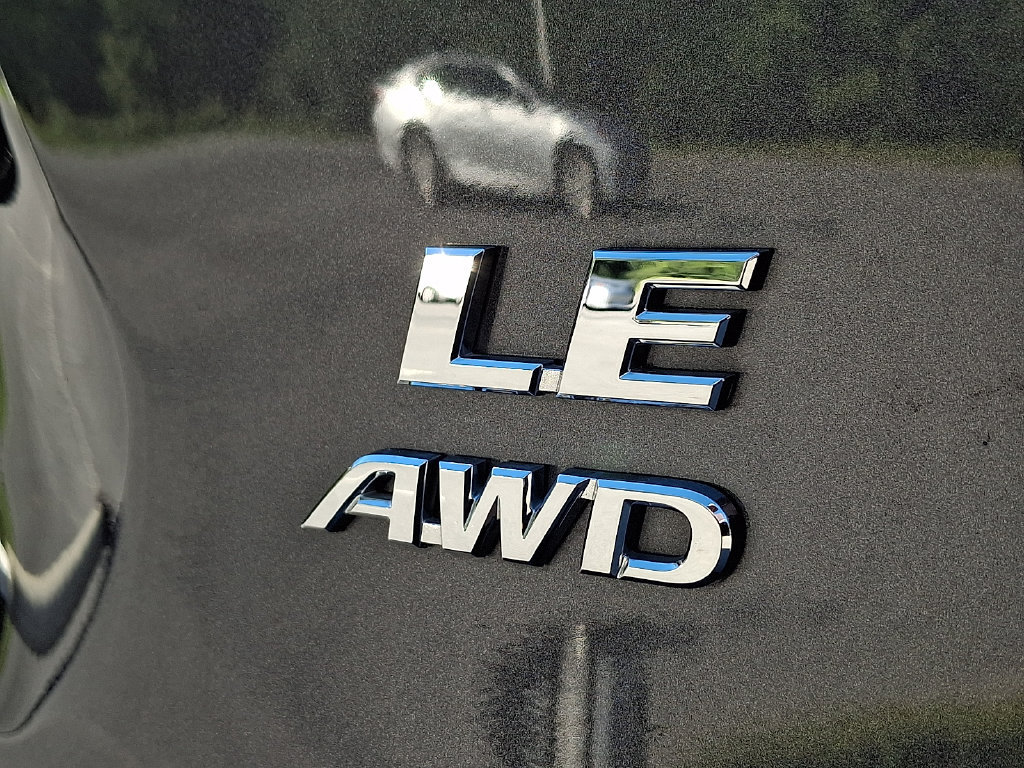 Certified 2021 Toyota RAV4 LE AWD/4WD image 29