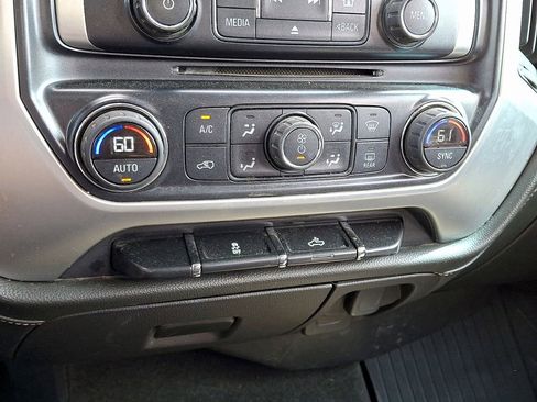 Used 2016 GMC Sierra 1500 SLE w/ SLE Value Package image 16