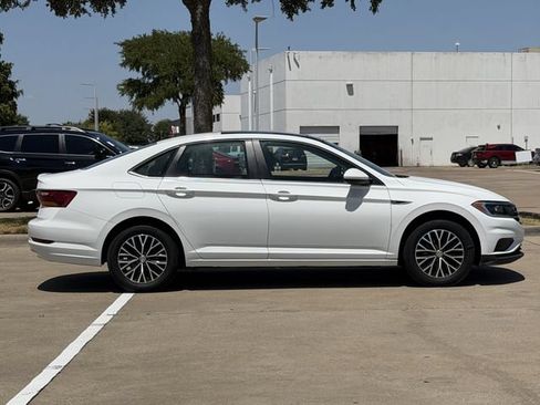 Used 2019 Volkswagen Jetta SEL FWD image 3