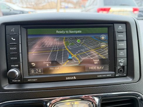 Used 2016 Chrysler Town & Country Touring w/ Driver Convenience Group image 27