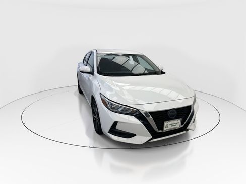 Used 2023 Nissan Sentra SV image 2