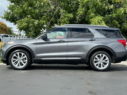 Certified 2023 Ford Explorer Platinum w/ Technology Package AWD/4WD image 5
