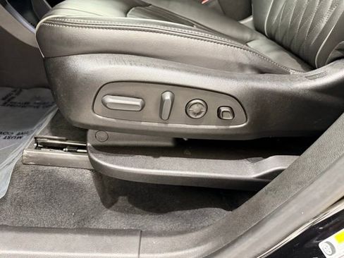 Used 2023 Buick Enclave Avenir w/ Avenir Technology Package image 15