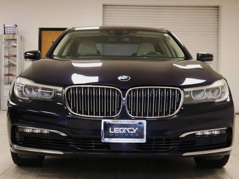 Used 2016 BMW 740i RWD image 4