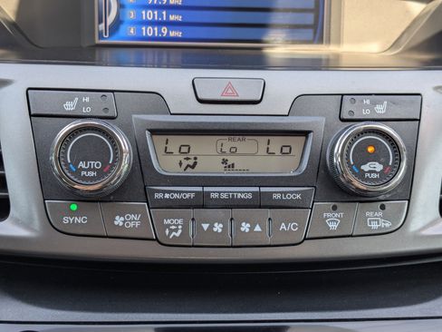 Used 2015 Honda Odyssey EX-L image 22