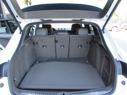 Used 2020 Porsche Macan S image 23