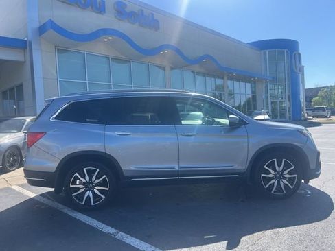 Used 2019 Honda Pilot Touring image 5