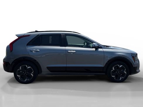 Certified 2024 Kia Niro Wave FWD image 6