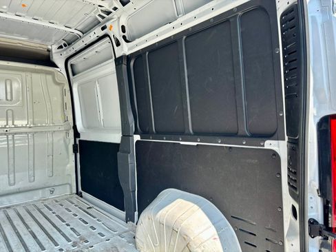 Used 2025 RAM ProMaster 2500 w/ Convenience Group FWD image 28