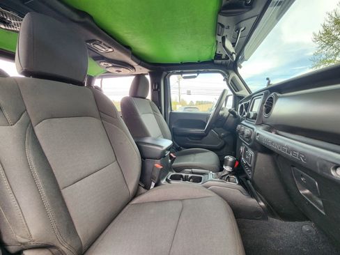 Used 2020 Jeep Wrangler Sport AWD/4WD image 37
