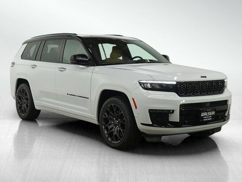 Used 2024 Jeep Grand Cherokee L Summit image 7