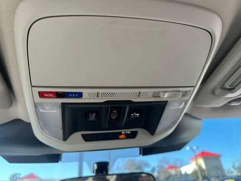 Used 2024 Subaru Forester Limited image 35