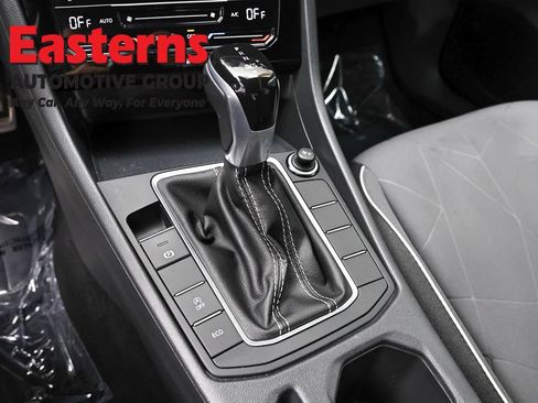 Used 2025 Volkswagen Jetta Sport FWD image 13