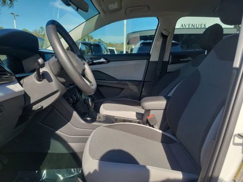 Used 2023 Volkswagen Taos S image 2