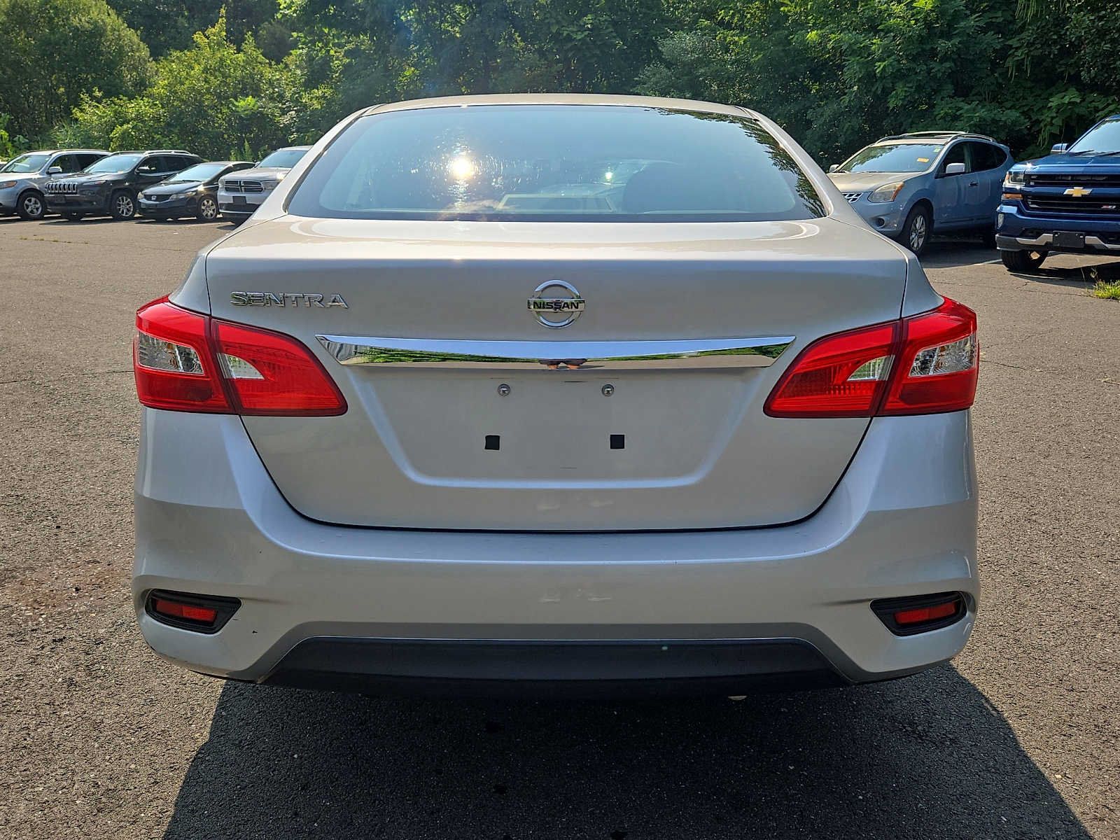 Used 2017 Nissan Sentra S FWD image 5