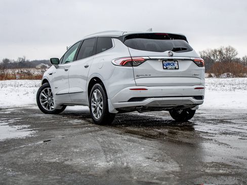 Used 2023 Buick Enclave Avenir w/ Avenir Technology Package image 12